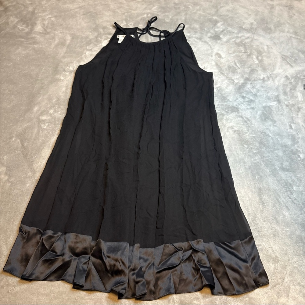Maggy London Black Halter party Dress 100% silk size 10